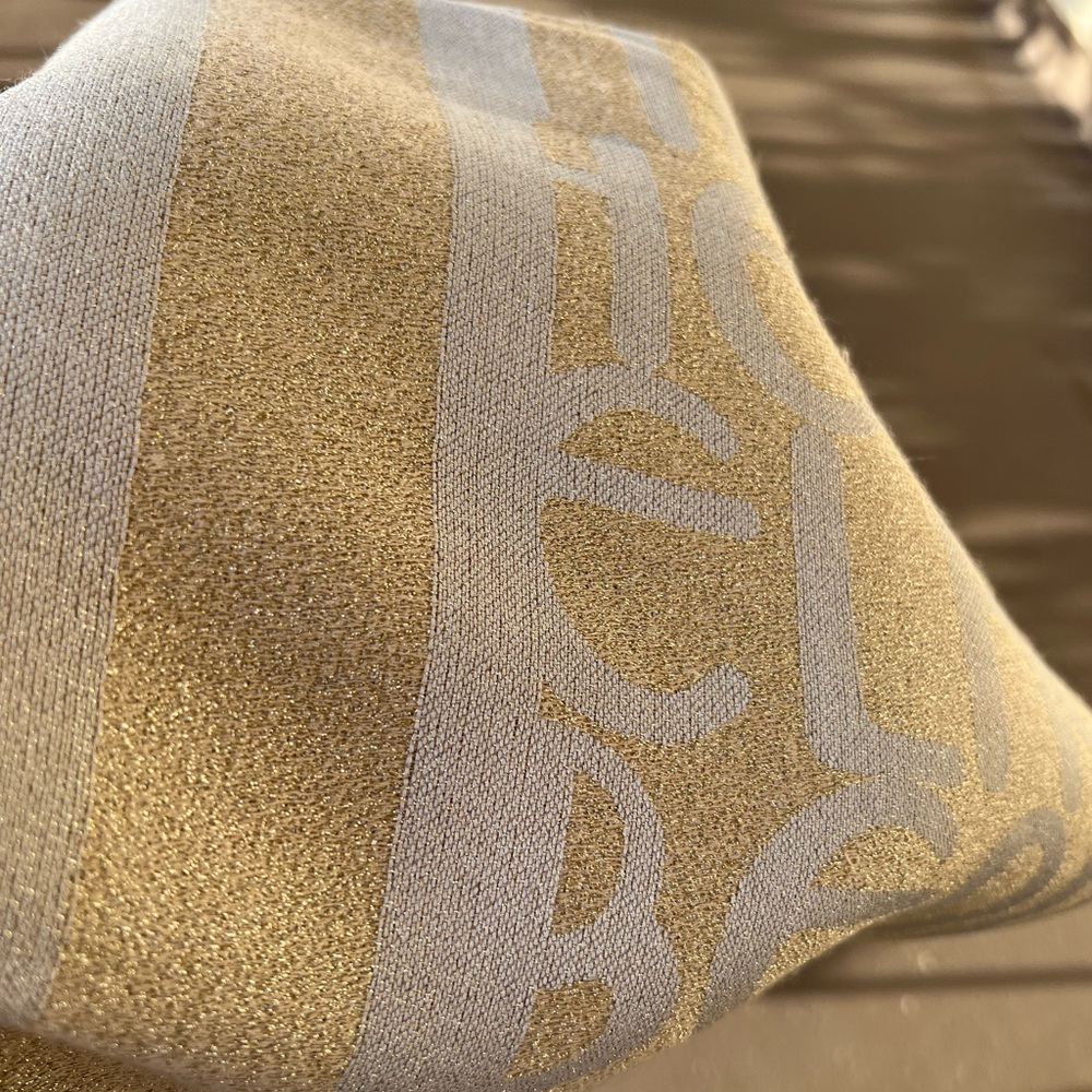 HENRI BENDEL CLASSICS SPARKLE PASHMINA